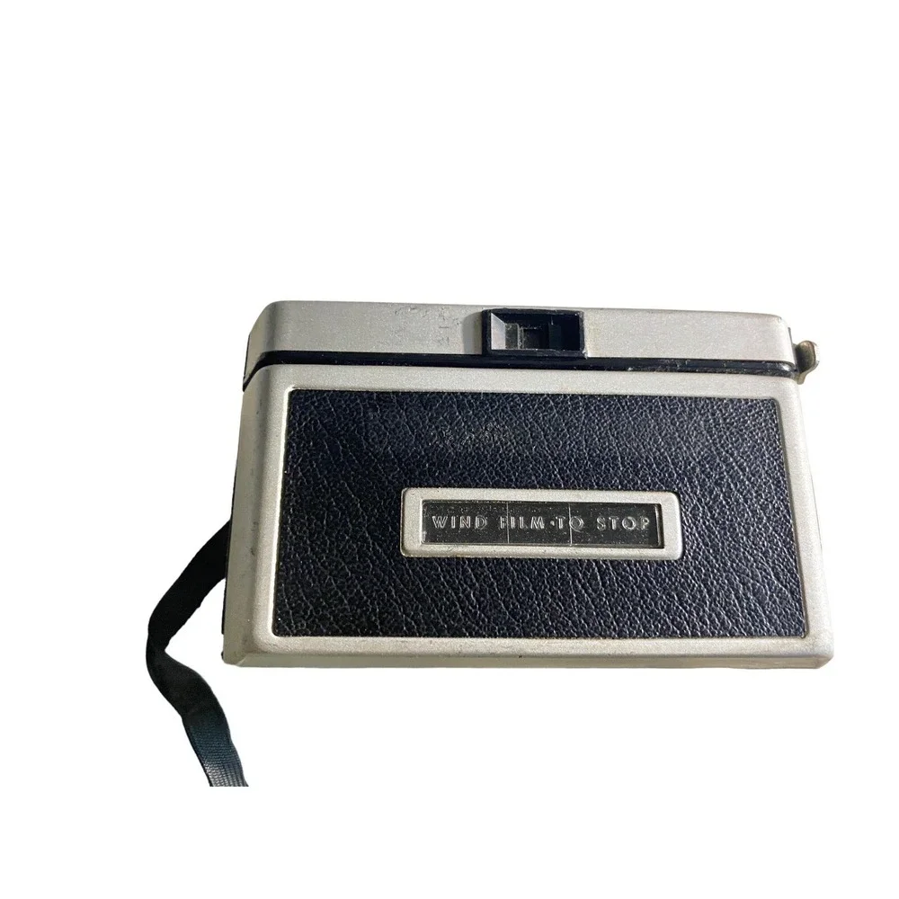 1960s Vintage Kodak Instamatic 104‎ Film Camera
